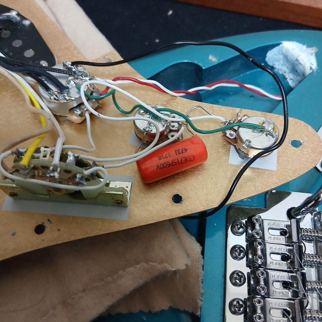 こだわりパーツ　ストラトキャスタータイプ　コンポーネントギター