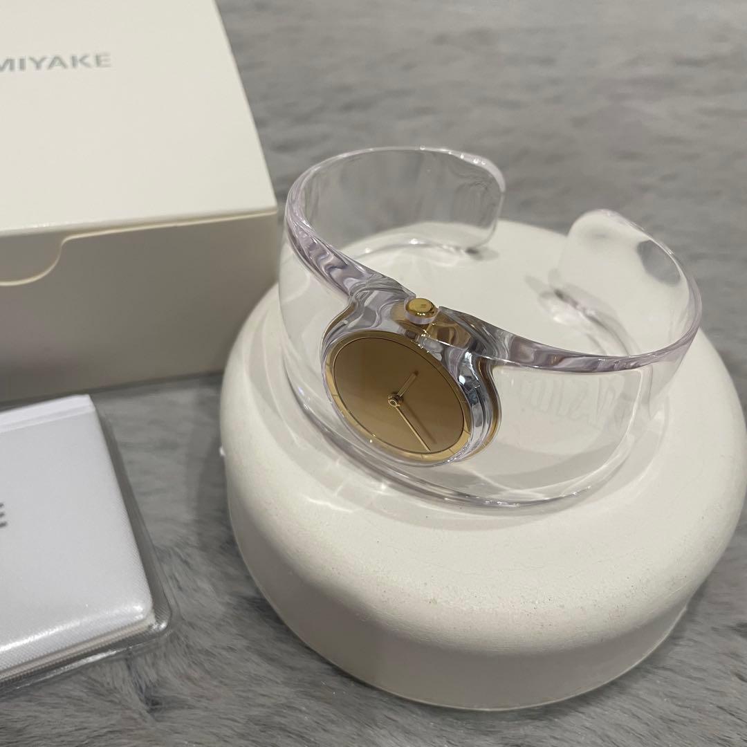 ISSEY MIYAKE クリアウォッチ【限定色】