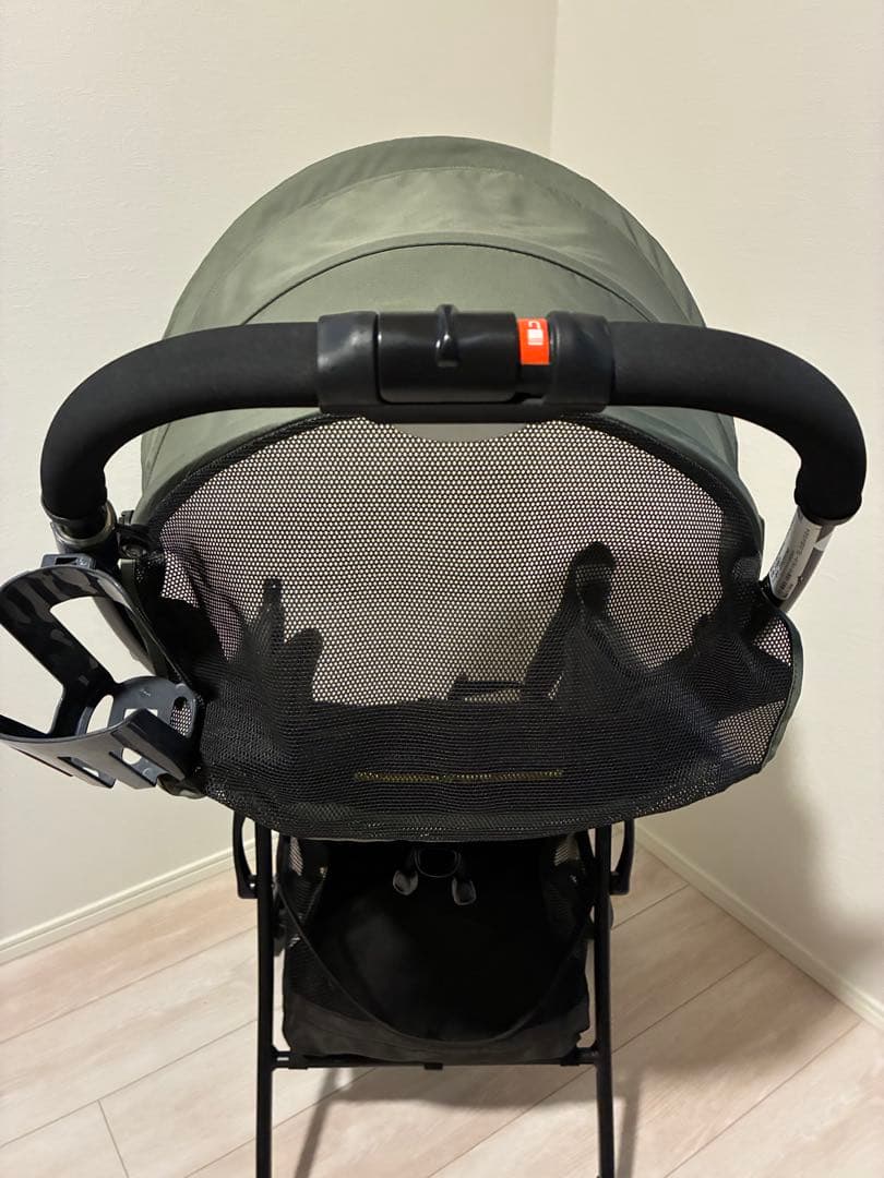 綺麗！アップリカ マジカルエアー AG カーキ 超軽量3.2kg