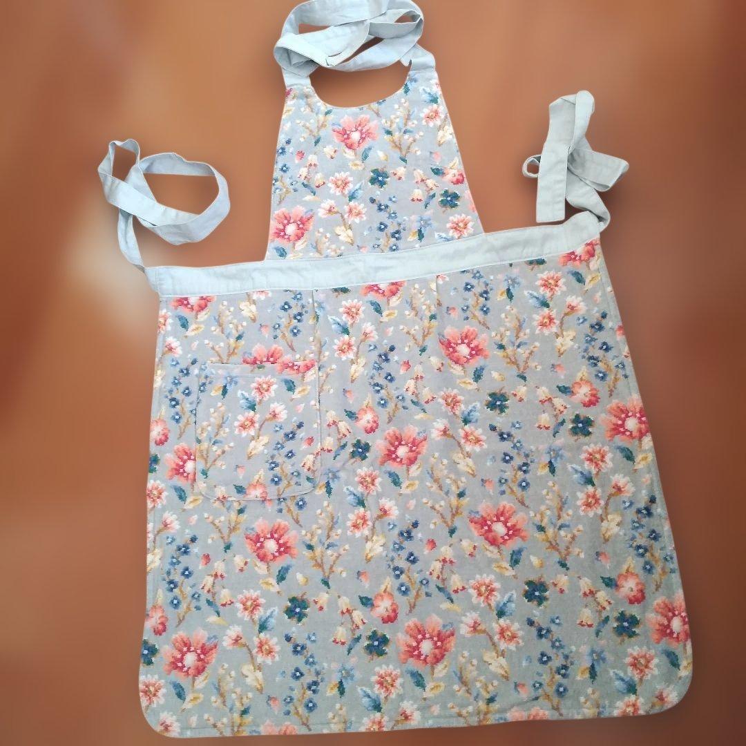 新品 フェイラーの花柄エプロン 金ラメ入り