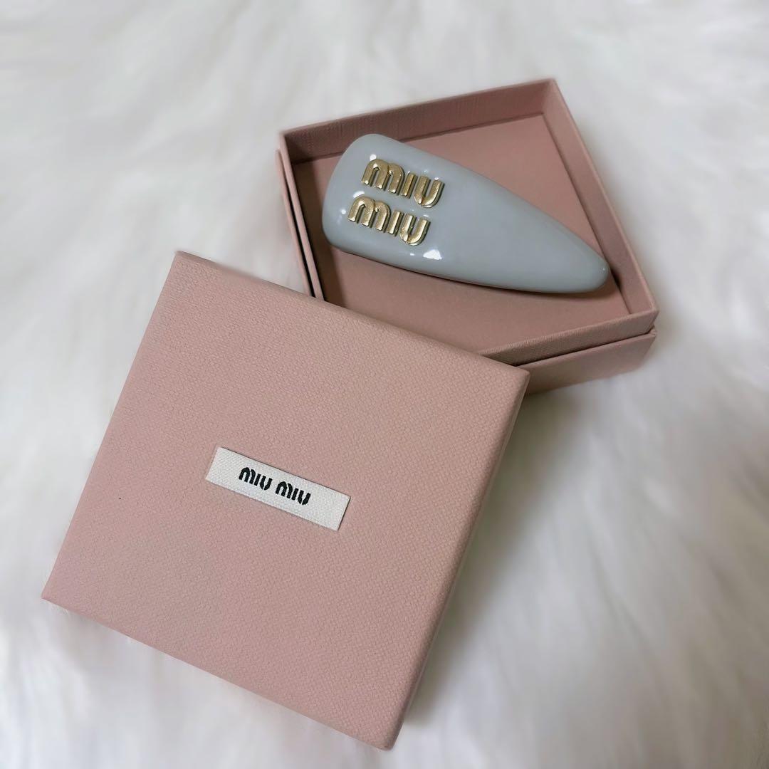 正規品　MIUMIU ブルー　バレッタ