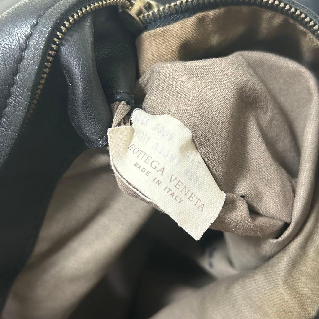 【美品】ボッテガヴェネタ イントレチャート メッセンジャーバッグ ブラック