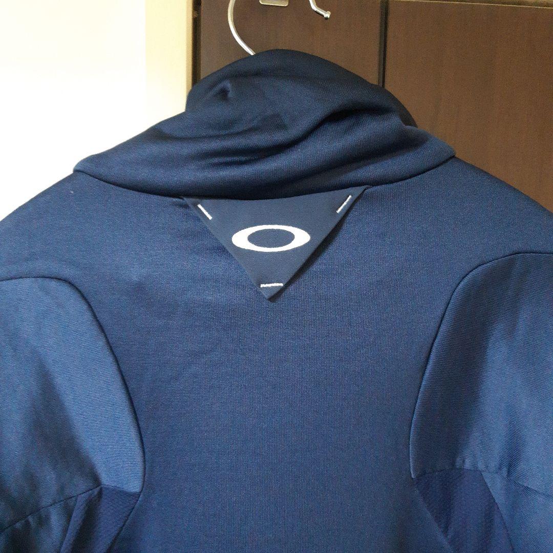 新品　オークリーゴルフ　メンズウエア　スカルタートルネックミドル　長袖シャツ