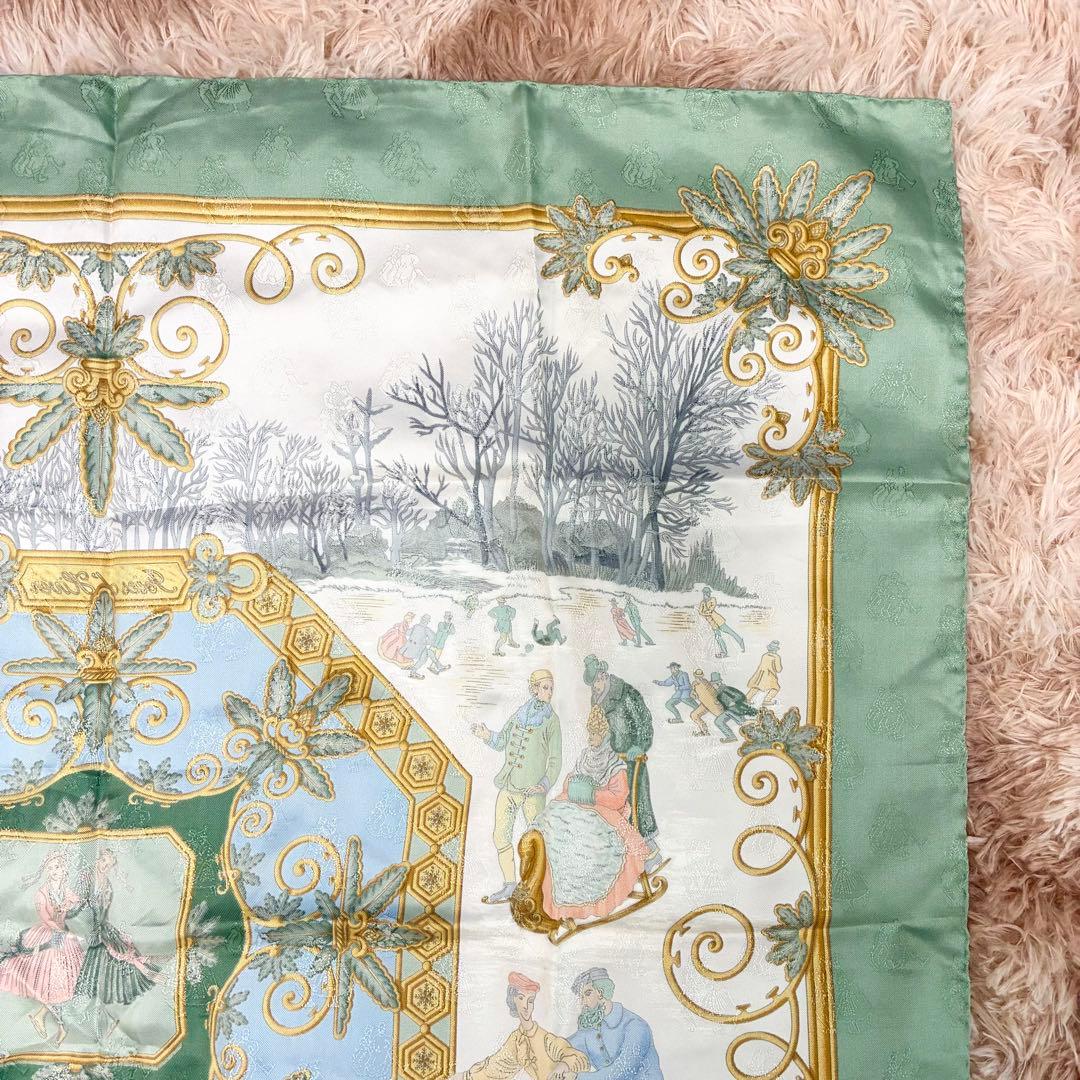 エルメス　カレ90 シルク　スカーフ　Joies d'Hiver 冬の愉しみ