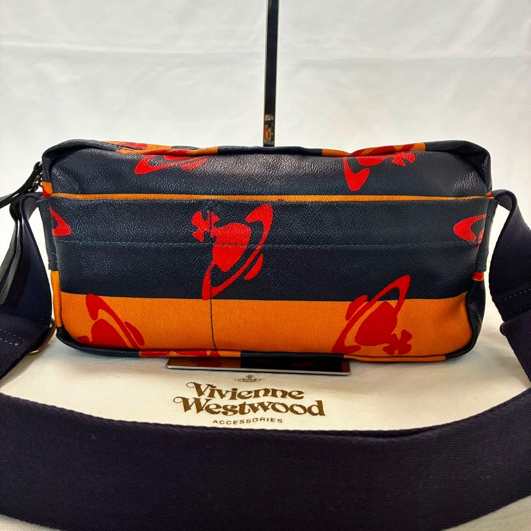 【美品】ヴィヴィアンウエストウッド ボディバッグ レザー オーブ レザー 肩掛け