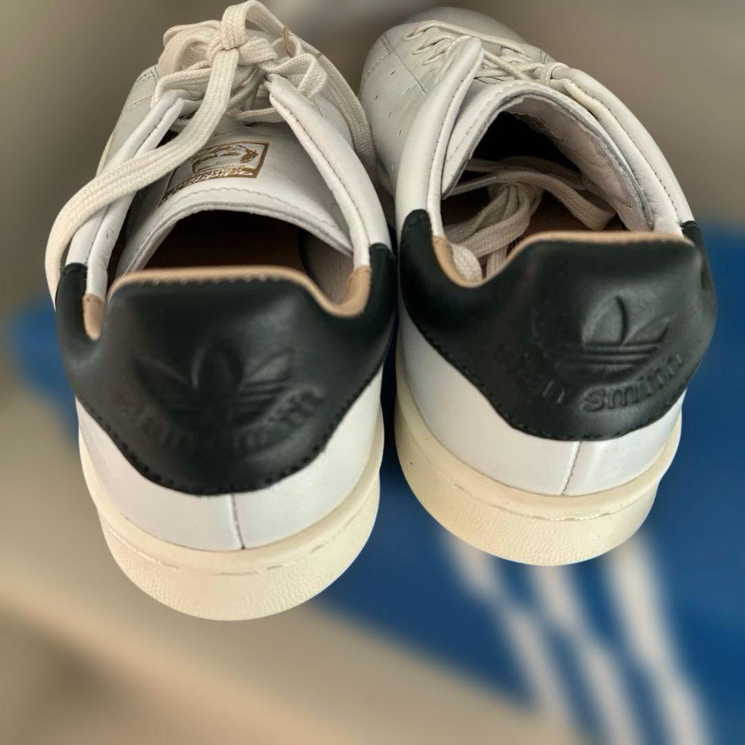 新品　スタンスミスLUX 22.5 緑　グリーン　天然皮革　白　金　HP2201