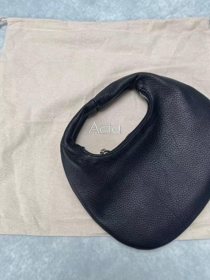 0*】様 Aeta 黒いレザー ハンドバッグ