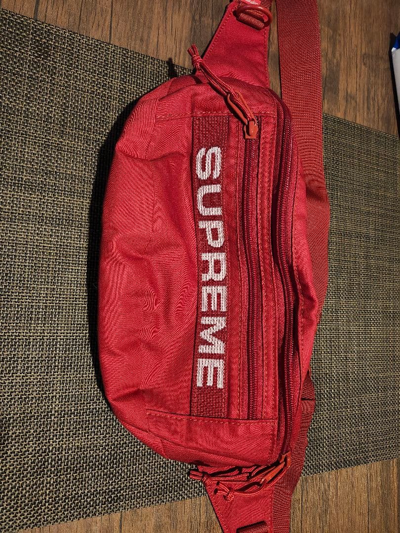 SUPREME ボディバッグ レッド