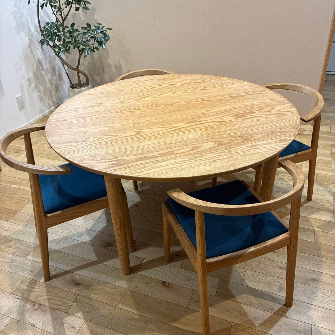 【ヤクモ家具 円形ダイニングテーブルと椅子4脚のセット】①ダイニングテーブルのみ