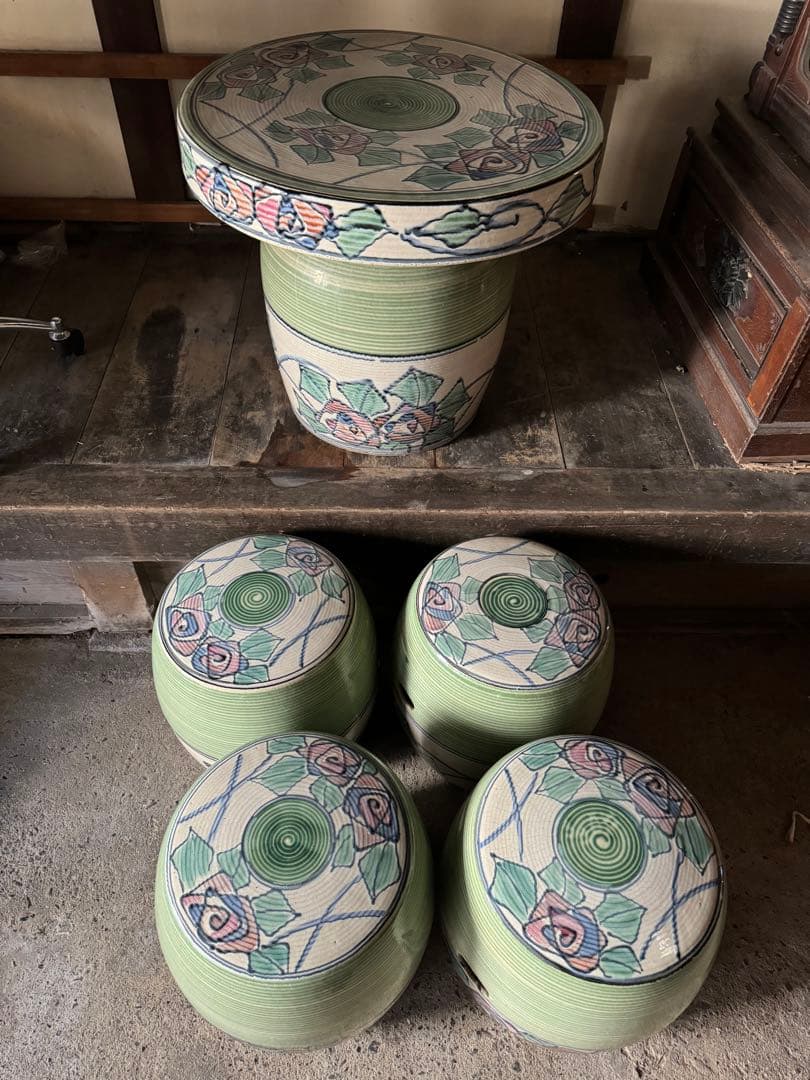 【ゆでたまご】陶器製 ガーデンテーブル×1 椅子×4