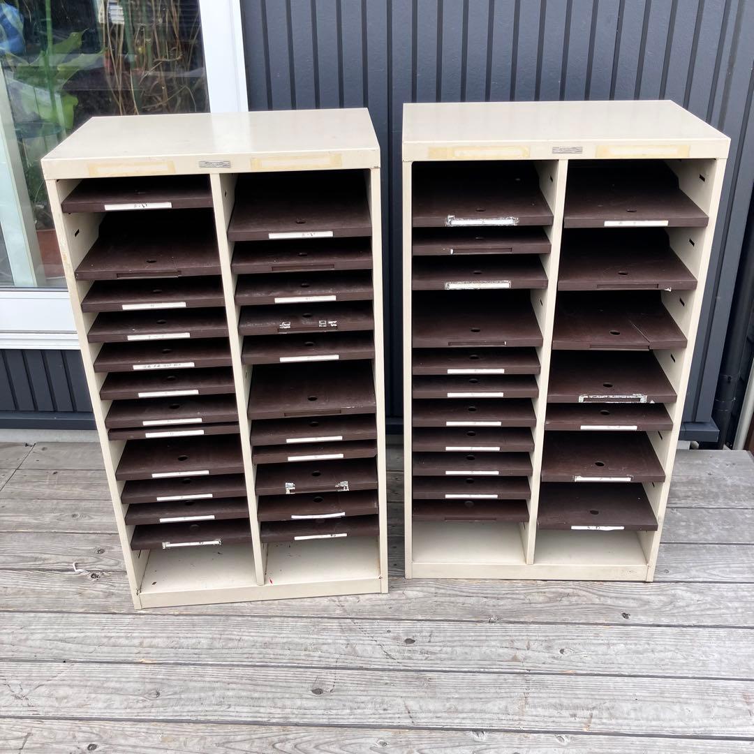 ① インダストリアル ライオン スチールキャビネット 書類入れ カルテケース