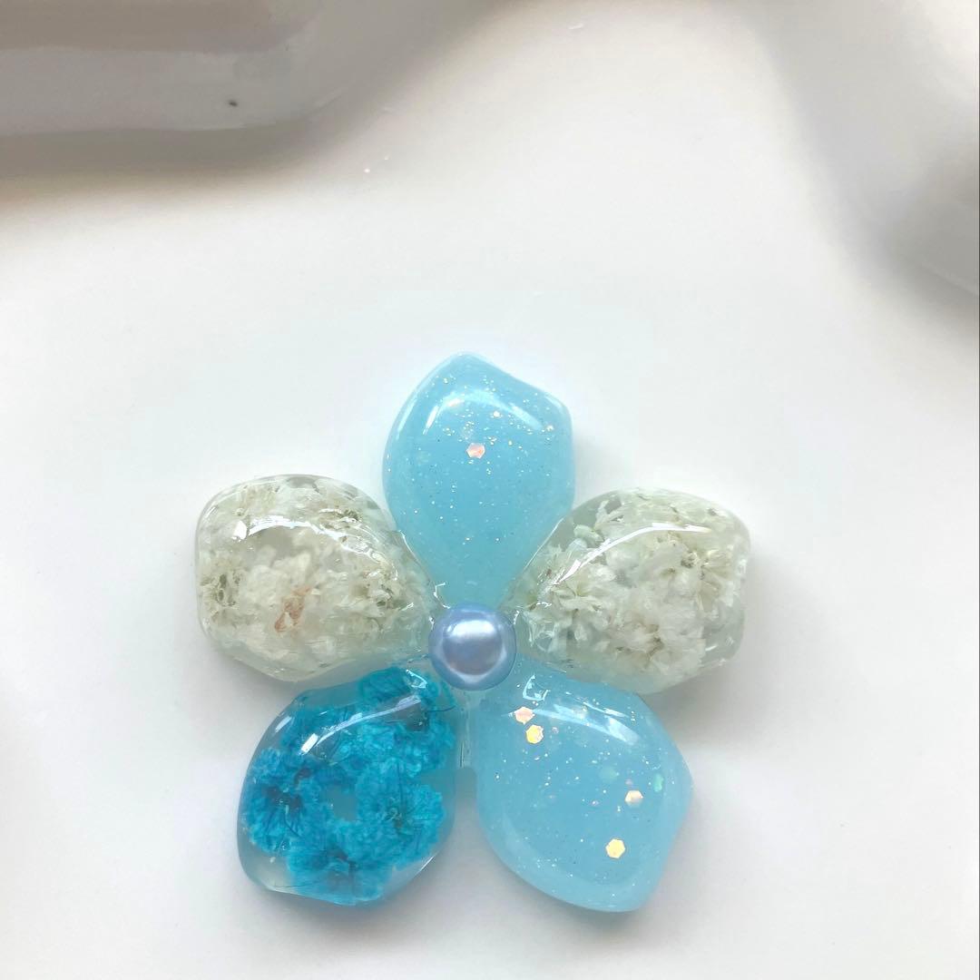 レジン　ヘアゴム　花モチーフ　水色◡̈♥︎ターコイズ　ドライフラワー