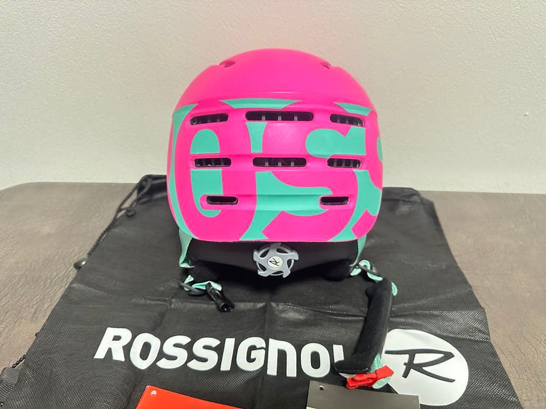 ロシニョール スノーヘルメット ピンク　バイザー付き　ジュニア