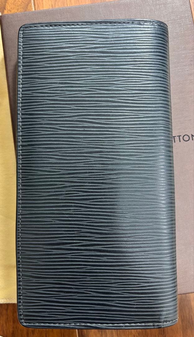 LOUIS VUITTON 長財布 エピ レザー　美品