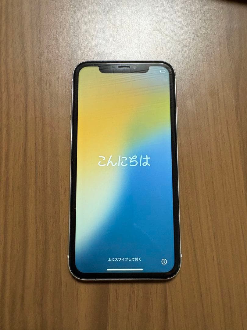 Apple iPhone XR 64GBホワイト 本体　SIMフリー