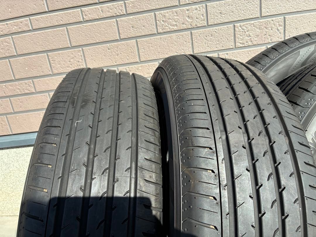 新車取り外し　40アルファード ハリアー等　225/65R17 ヨコハマ