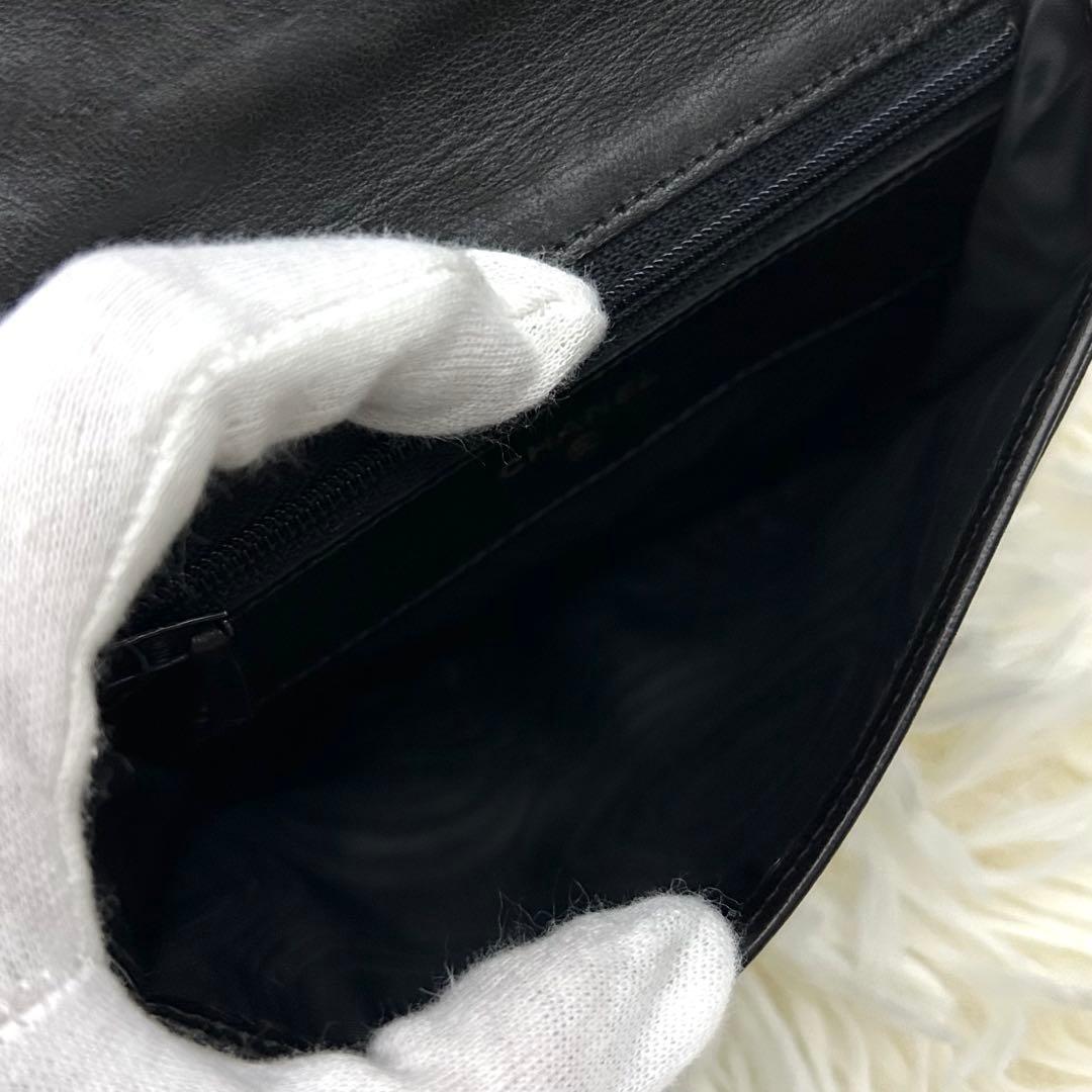 【美品】CHANEL ココマーク キャビアスキン 二つ折り財布 ブラック