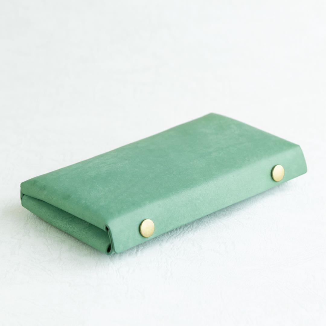 スリムでコンパクトな本革長財布　ハンドメイド