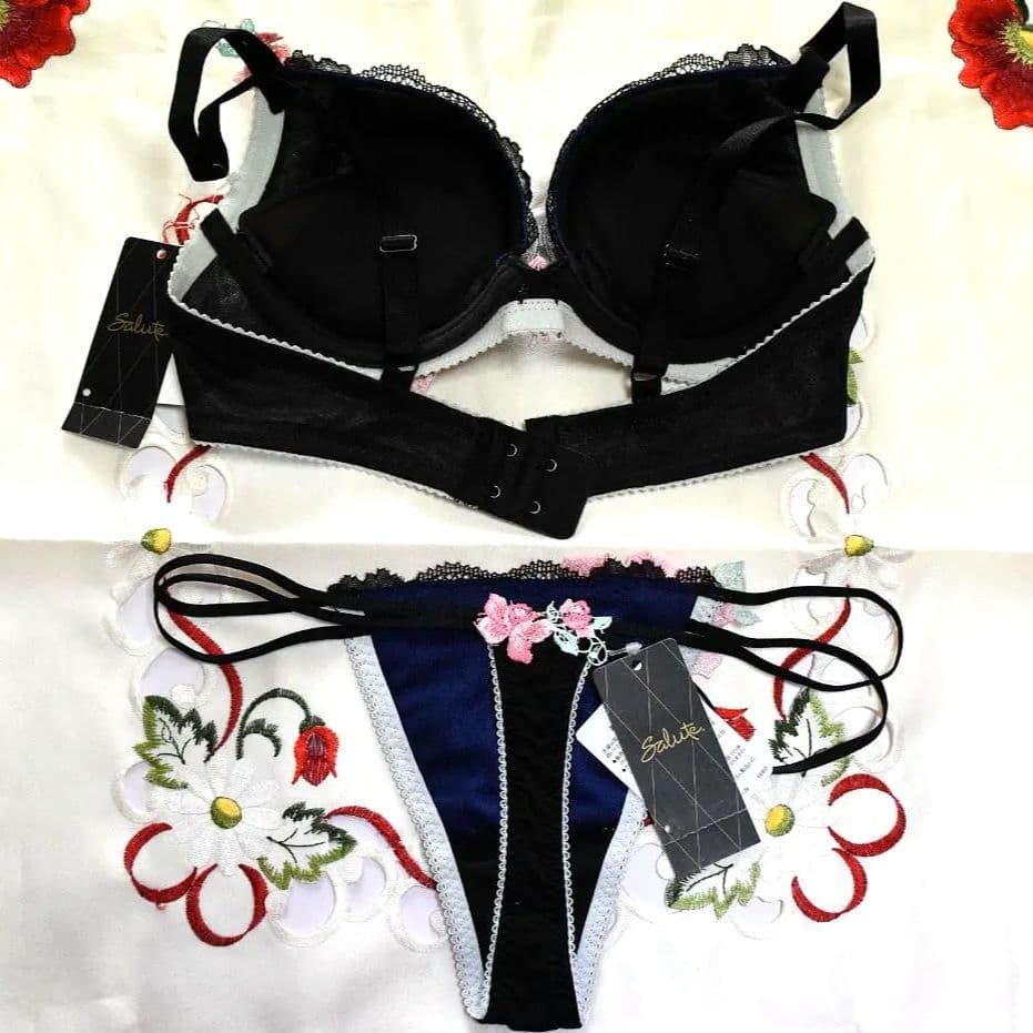 新品☆ワコール☆サルート☆６６Ｇ・リオのカーニバル☆ＢＬ☆Ｄ７０＆ソングＭ