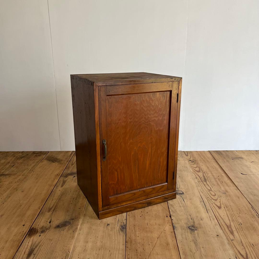 アンティーク 開戸棚 チェスト キャビネット 本棚 昭和レトロ z676