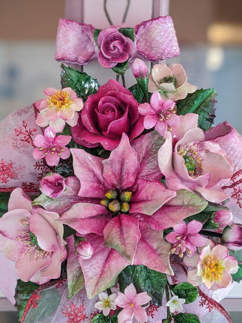 クレイフラワー♡ロココ調リボン台にピンクのポインセチア♡クリスマス♡ハンドメイド