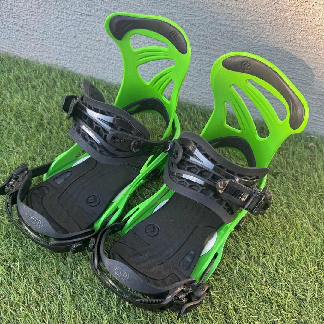 希少カラー　FLUX DS バインディング グリーン SM