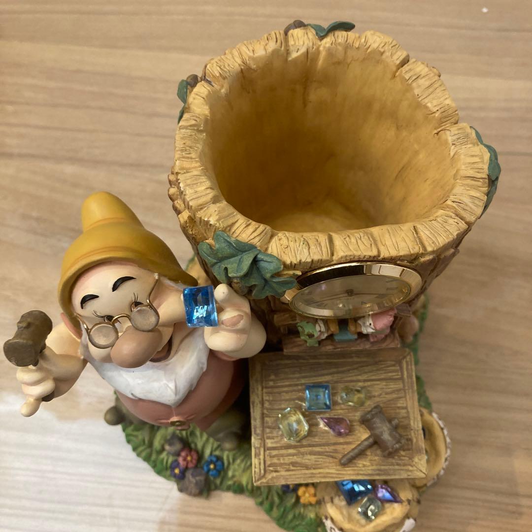 ディズニー　白雪姫小人(先生)時計付き小物入れ花瓶フィギュア