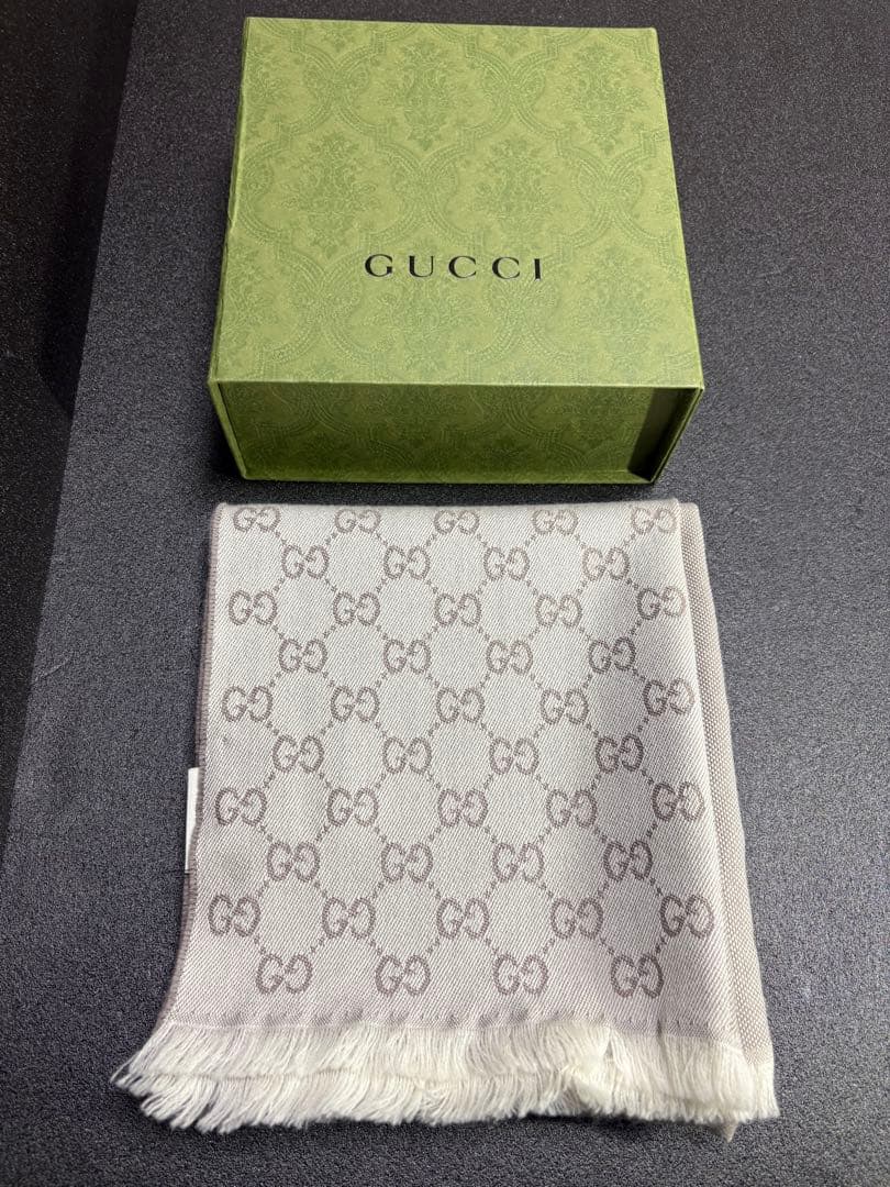 《最終値下げ》GUCCI マフラー GGパターン ホワイト×グレー 《正規品》