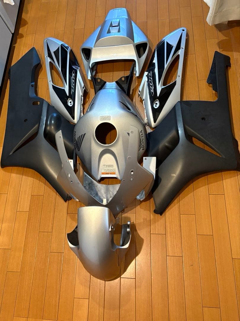 CBR1000RR SC57 前期 純正カウル