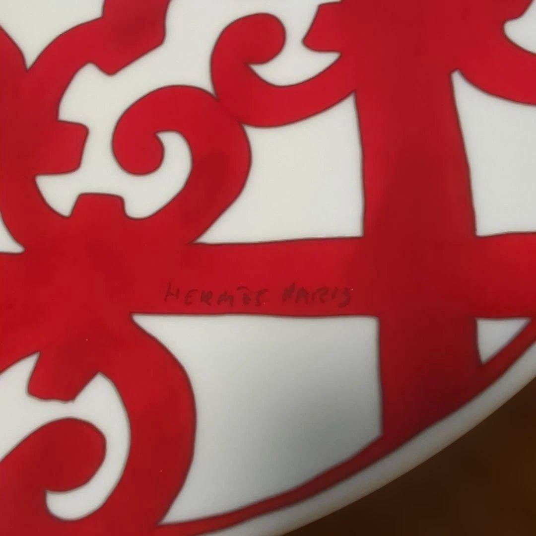 Hermès 赤と白の装飾皿