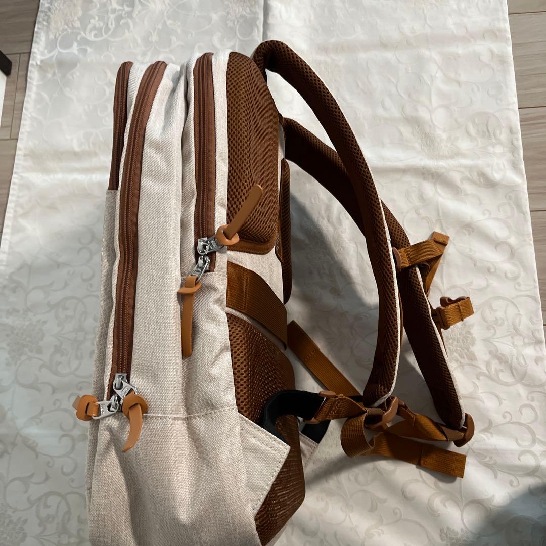 Casalita AGS 無重力感覚撥水スクエアリュック