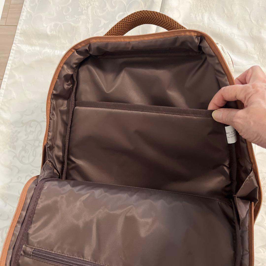 Casalita AGS 無重力感覚撥水スクエアリュック