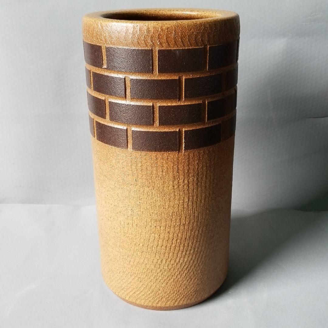 信楽焼　傘立て  窯肌格子彫 高さ４４cm