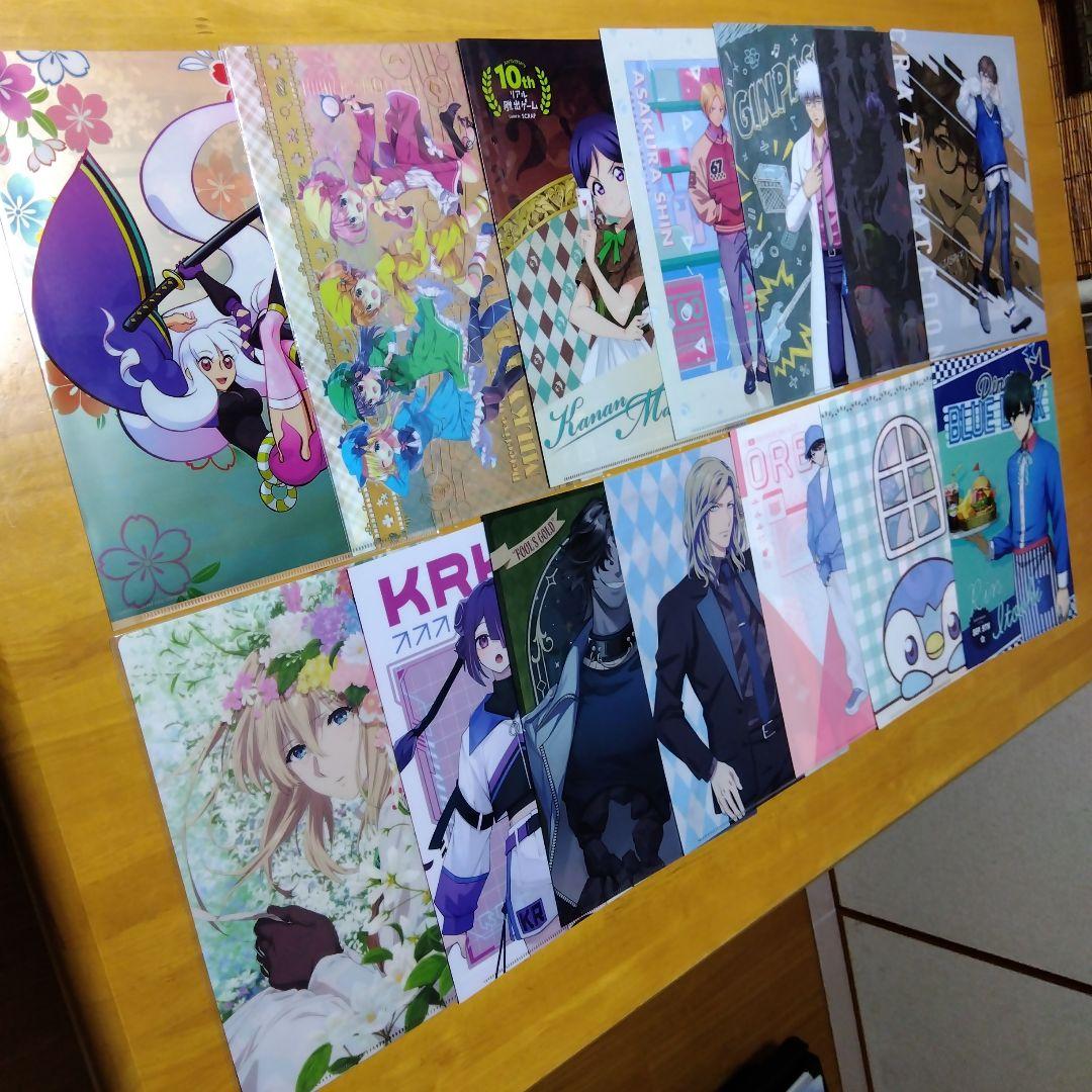 アニメノンジャンル美少女系など　Ａ−４クリアファイル まとめ売リ大量２５０枚