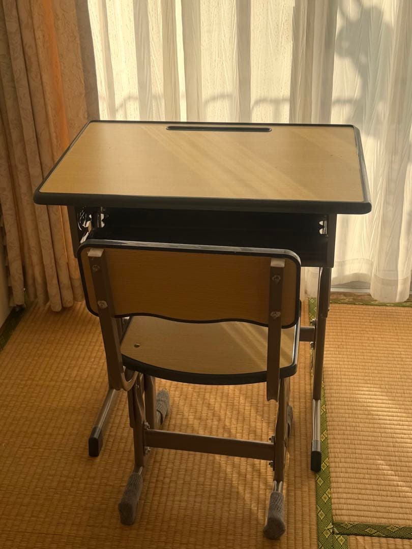 学習机 引き出し付き シンプルデザイン 高さ調整可能　受験姿勢練習