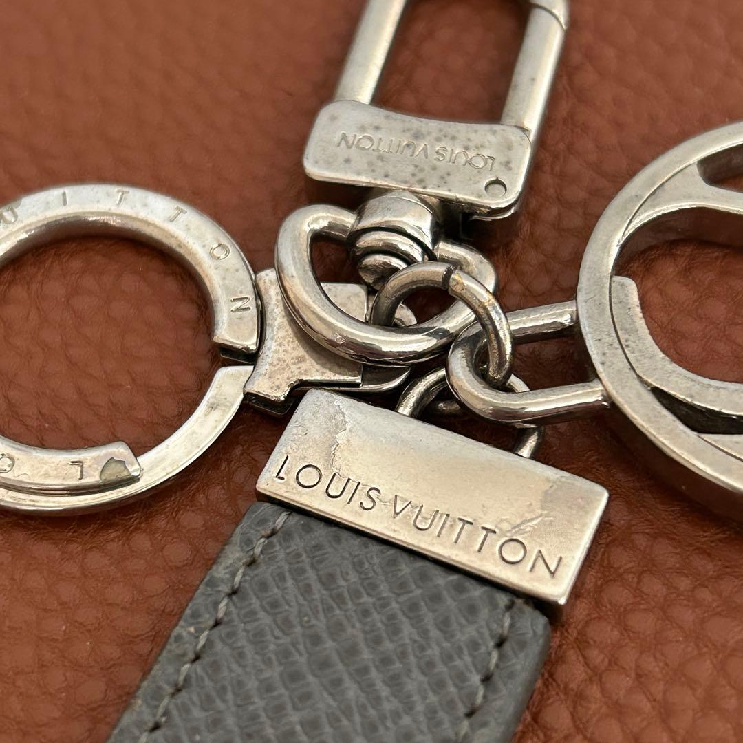 正規品 ルイヴィトン レザー キーホルダー チャーム 使用感あり