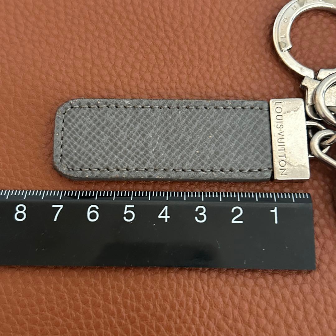 正規品 ルイヴィトン レザー キーホルダー チャーム 使用感あり