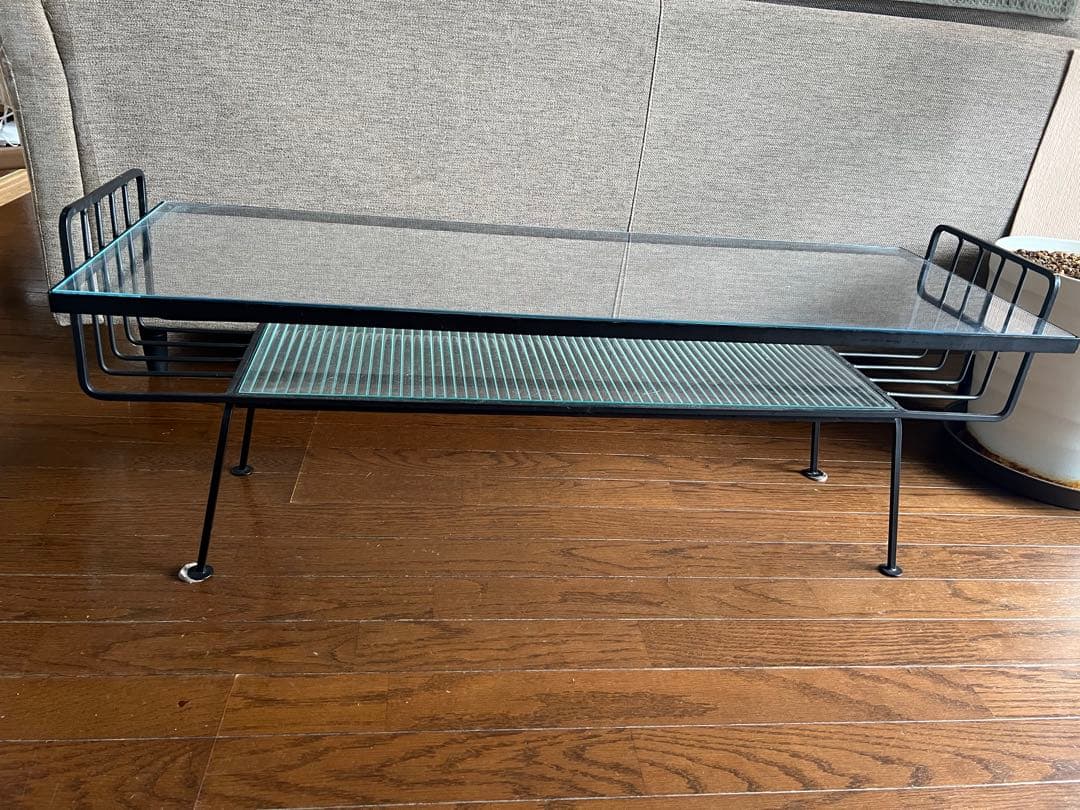 送料込み・アイアンガラステーブル