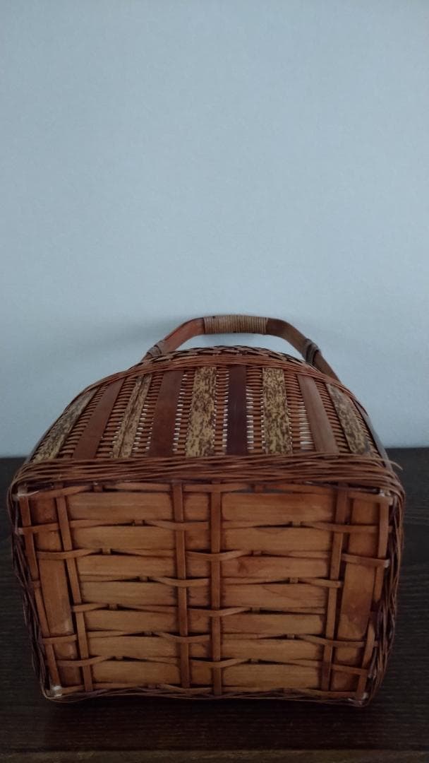 竹籠　竹で編んだかご