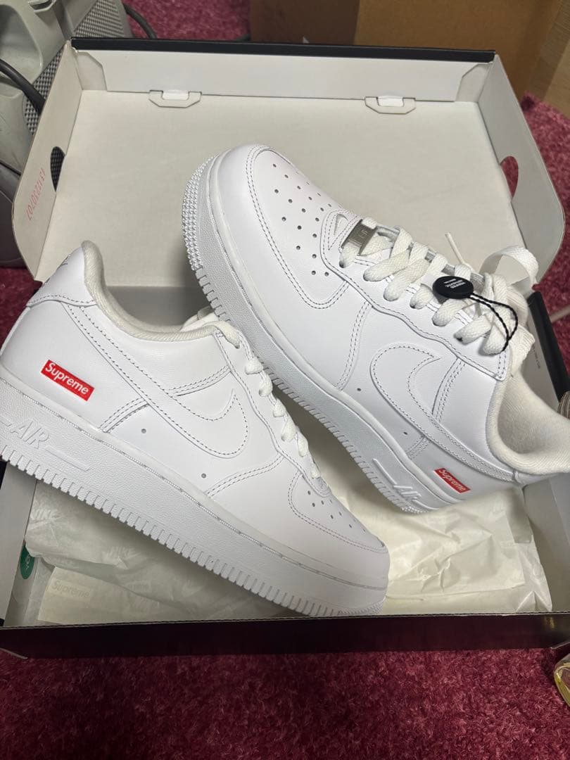 新品 Supreme Air Force 1 ホワイト