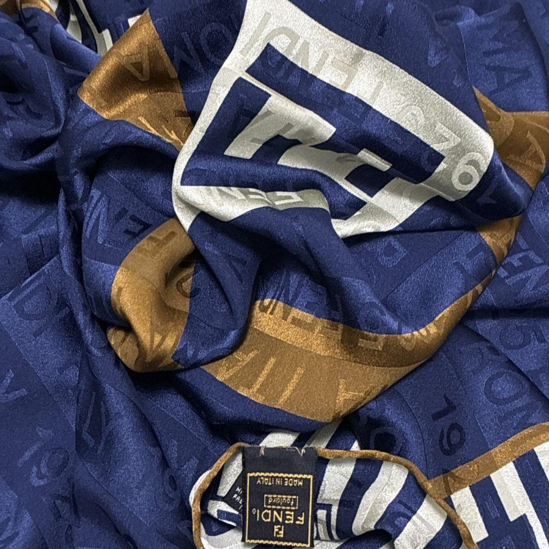 【美品】FENDI ズッカ柄 FF柄 シルク イタリア製 大判スカーフ ストール