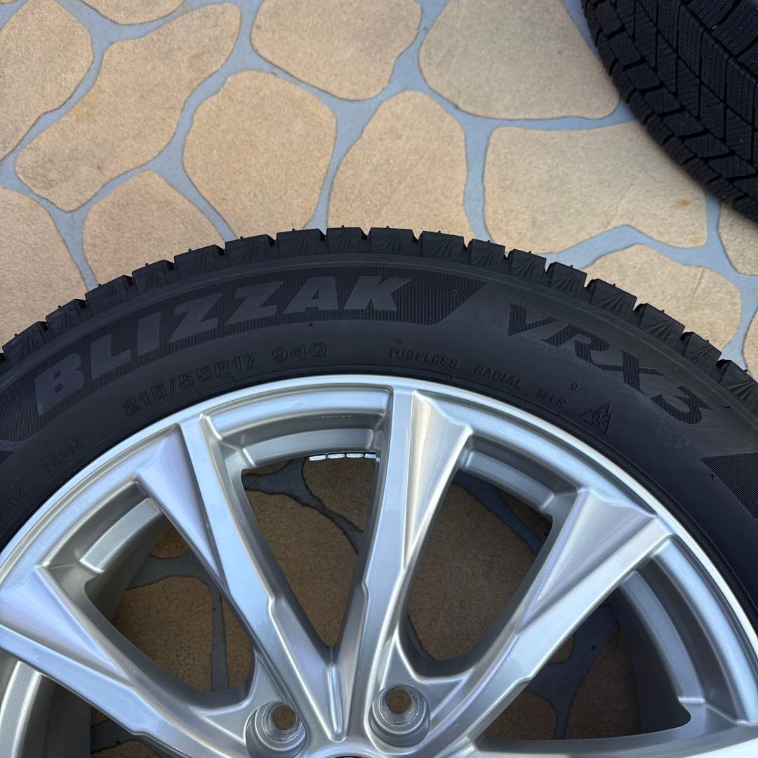215/55R17 スタッドレス　ブリヂストン ブリザックVRX3