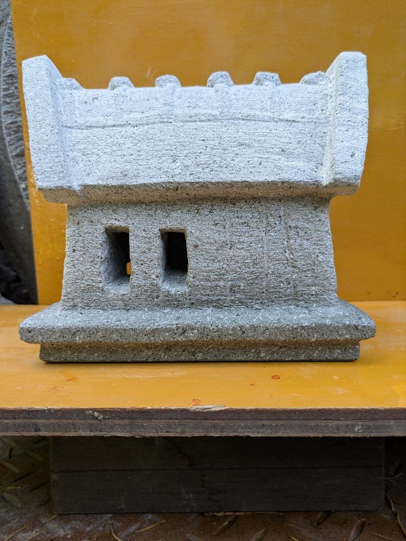 家形埴輪、石の家形埴輪、飾石、埴輪、倉田辰彦作