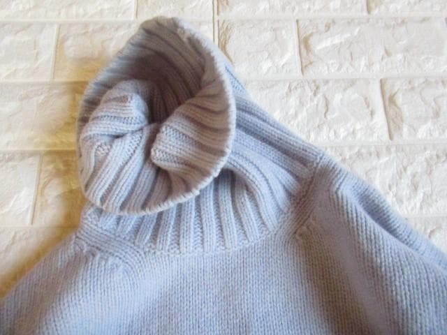 トゥモローランド ギャルリーヴィー 定価3万ファインウールタートルニット ブルー