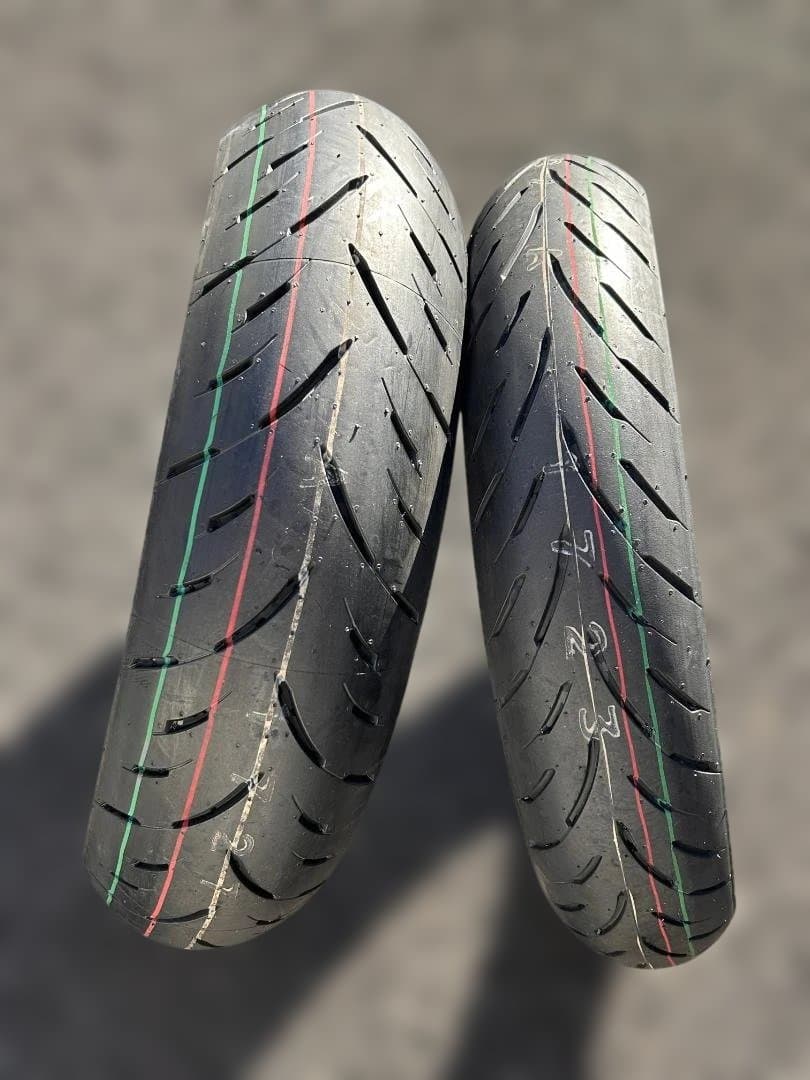 DUNLOP SPORTMAX GPR300 新車はずし