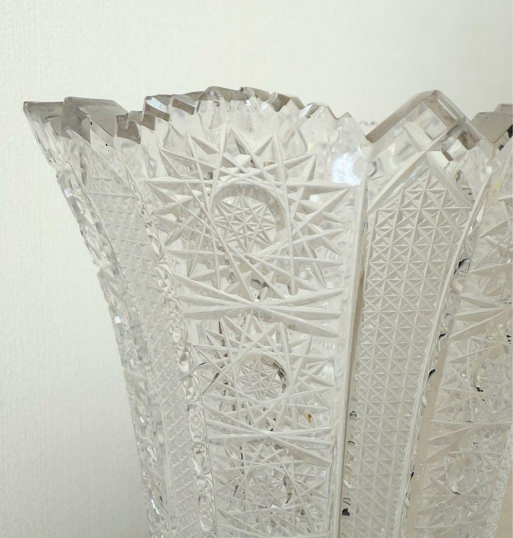 ボヘミア Bohemia クリスタル 花瓶 レースカット
