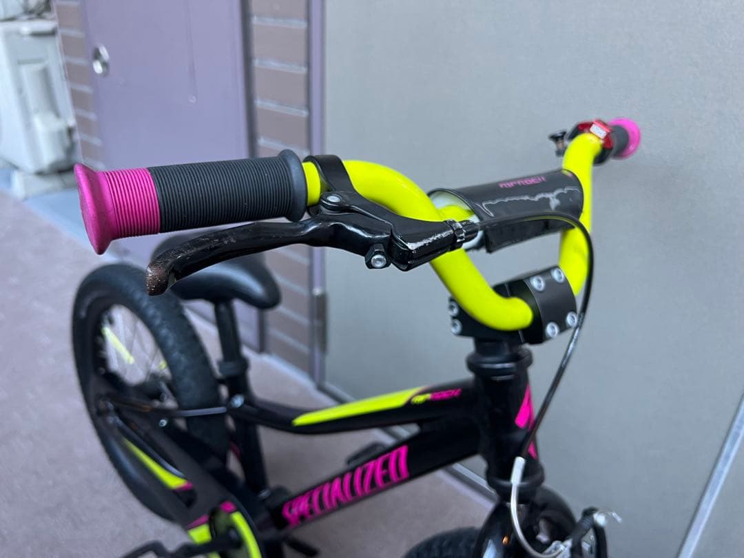 直接引き渡しのみSPECIALIZED RIP ROCK子供用16インチ