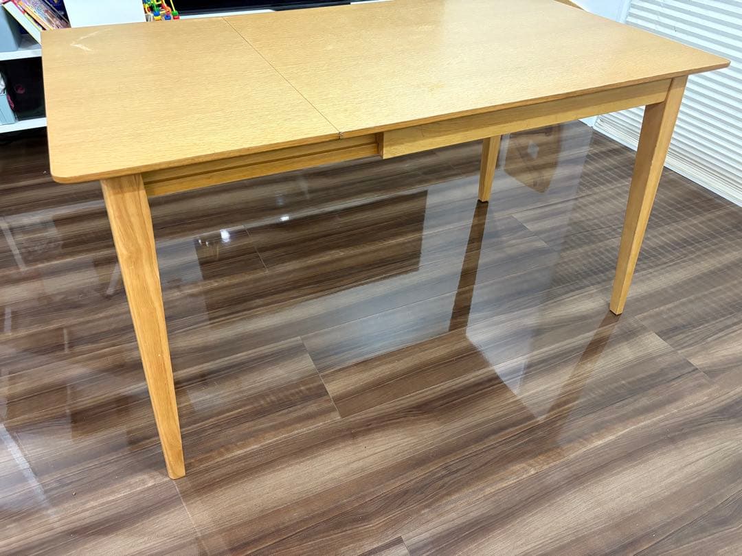 木製ダイニングテーブル 中型 ナチュラル