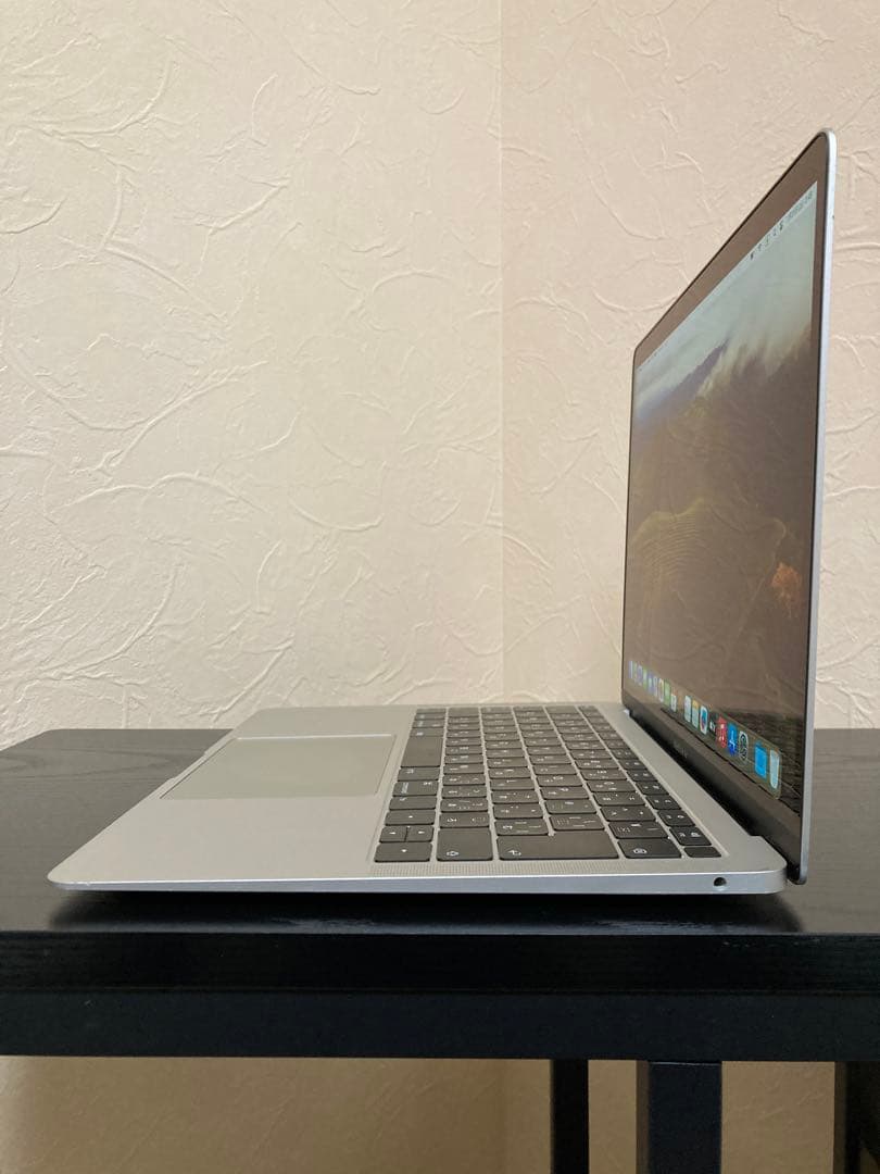 Apple MacBook Air 2018 シルバー 256GB 8GB