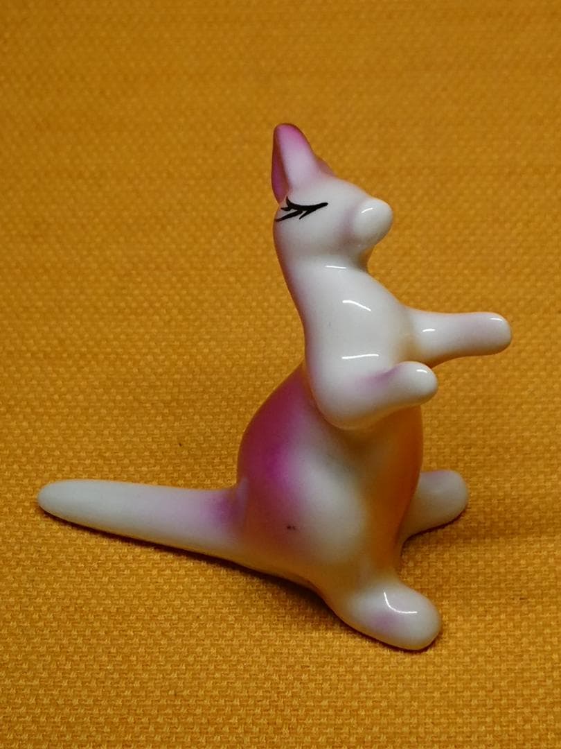 カンガルー　陶器　オブジェ　置物　インテリア　工芸品　美術品　A2761